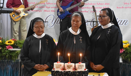 Magnificatku Karena Tuhan Setia